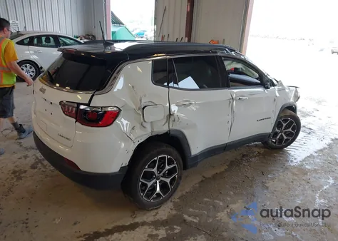 2025 Jeep Compass Limited 4X4 из США, поврежденный, VIN 3C4NJDCNXST571910